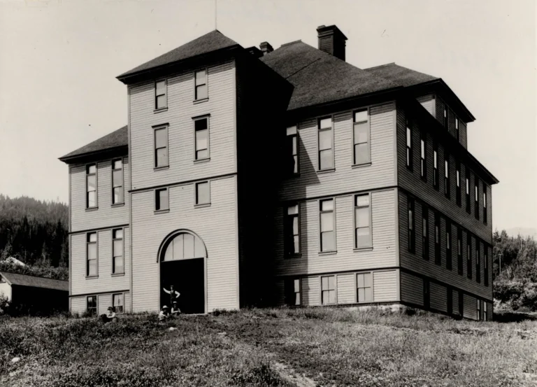 Cook Avenue School, 1910